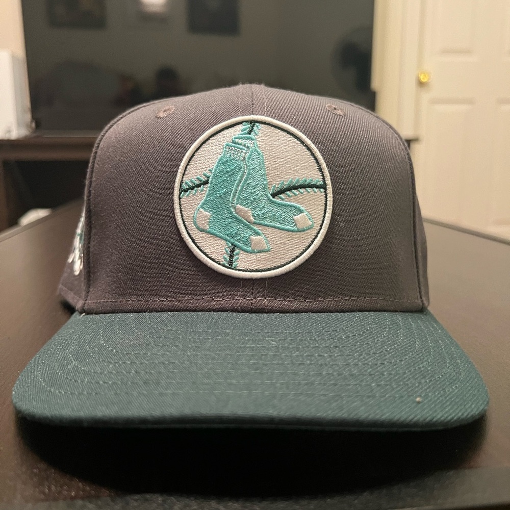 New Era Boston Red Sox Fitted w/Sidepatch Men’s Size 7 3/8